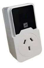 Protector Voltaje De Tensión Enchufable 10amp Digital Regul Blanco